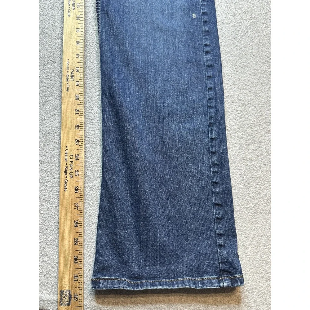 Wrangler Authentics Jeans Mens 34x34 (32x32) Blue Straight Leg Denim Medium Wash